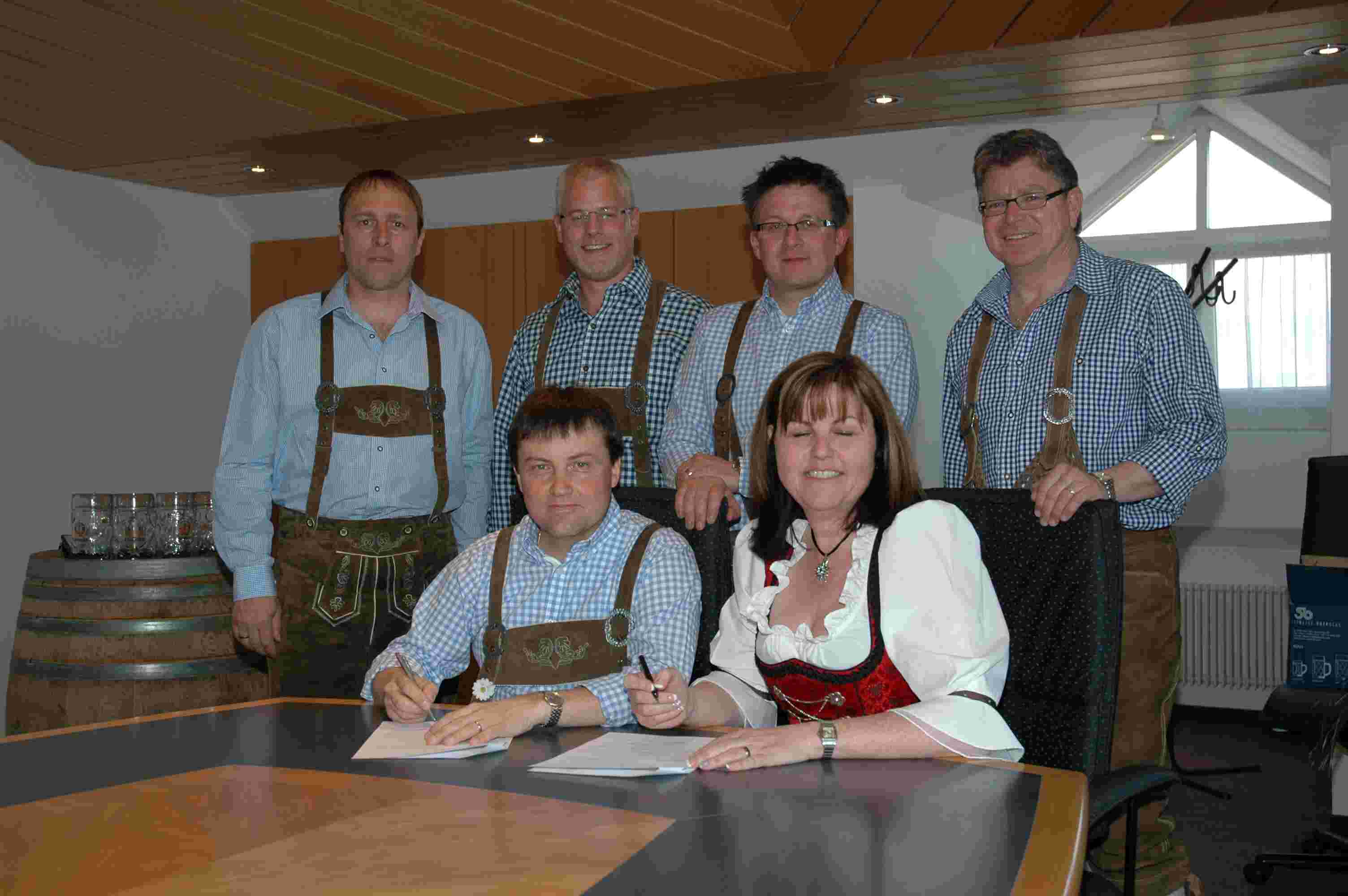 Vertragsunterzeichnung Bank Linth AG mit anschliessendem Essen